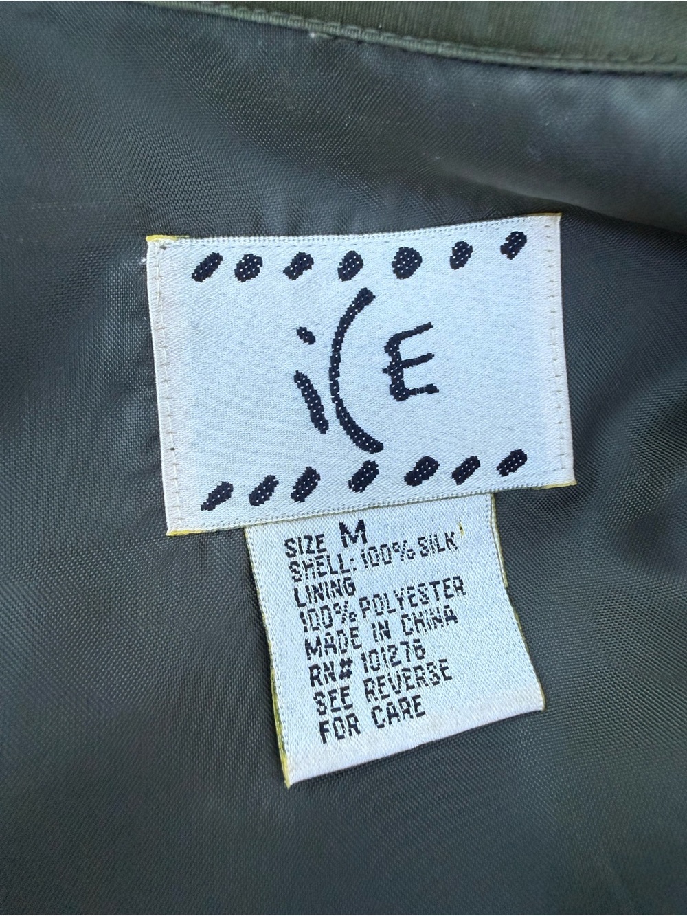 ✨ Vintage Y2K i.c.e. 100% Silk Wrap Blouse in Olive Green ✨ - Picture 6 of 7